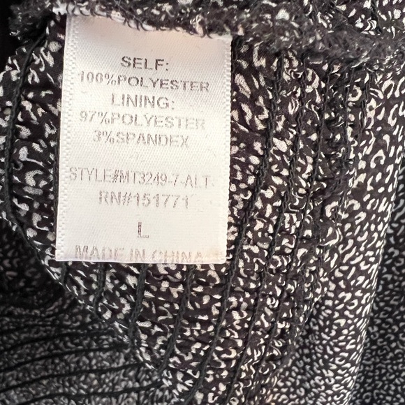 Altar’d State Black and White Anima Print Top - Picture 4 of 4